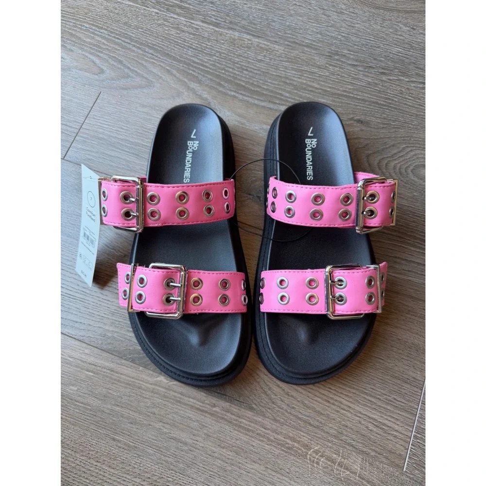 No Boundaries Pink Grommet Buckle Platform Slide Sandals Size 7 NWT Edgy Punk
